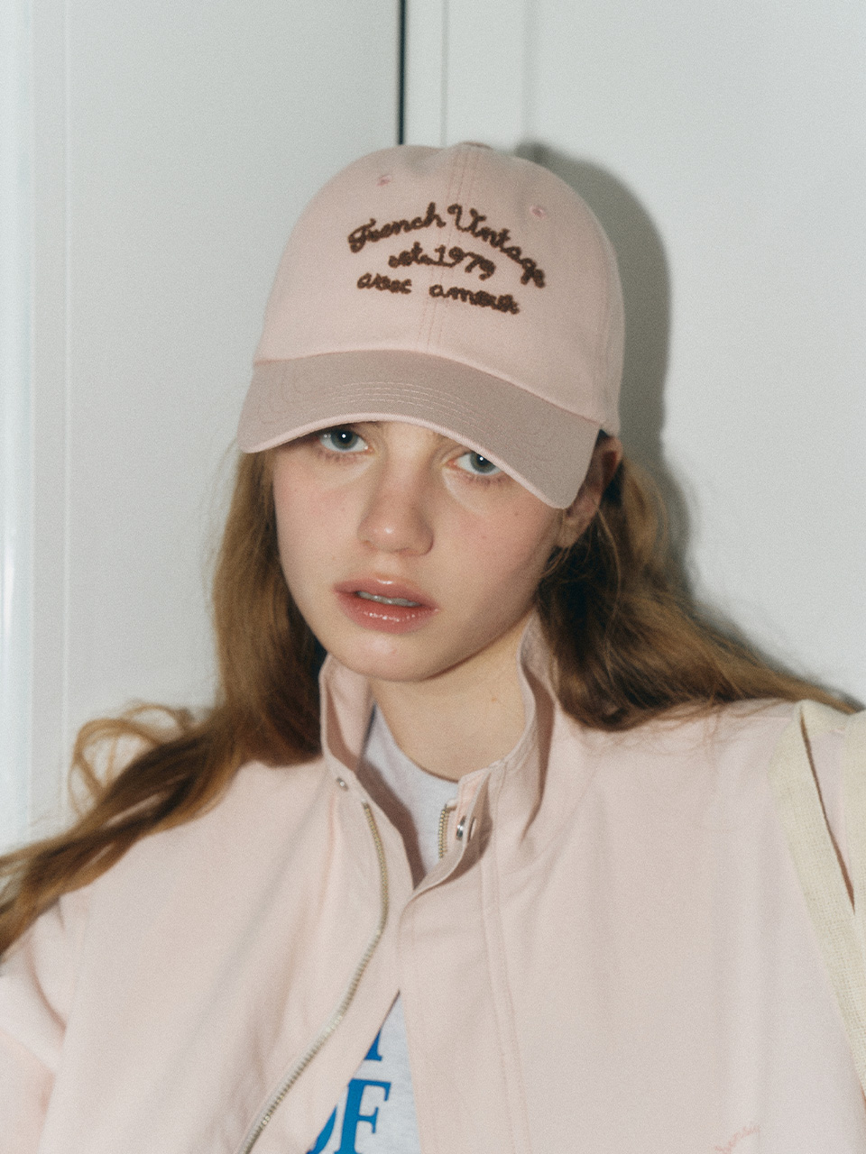 [24SS] FRENCH EMBROIDERY LOGO BALL CAP - PINK